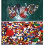 ASSORTED LOOSE LEGO BRICKS FROM VARIOUS SETS