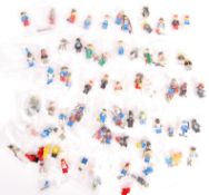 LARGE COLLECTION OF VINTAGE LEGO MINIFIGURES