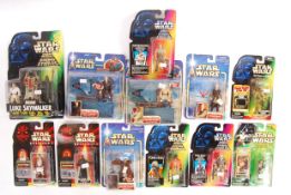 COLLECTION OF ASSORTED KENNER / HASBRO STAR WARS ACTION FIGURES