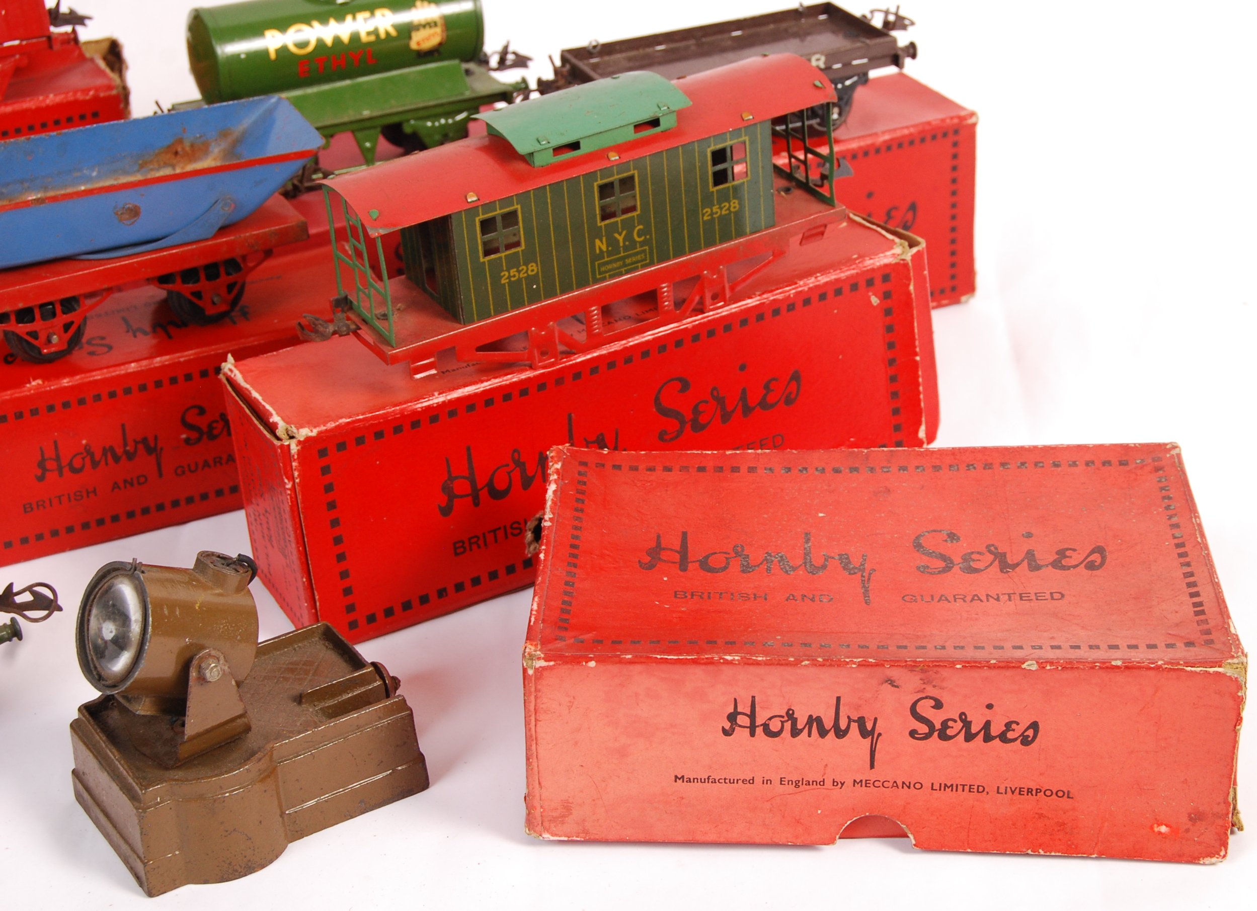 COLLECTION OF HORNBY 0 GAUGE BOXED ROLLING STOCK - Image 5 of 5