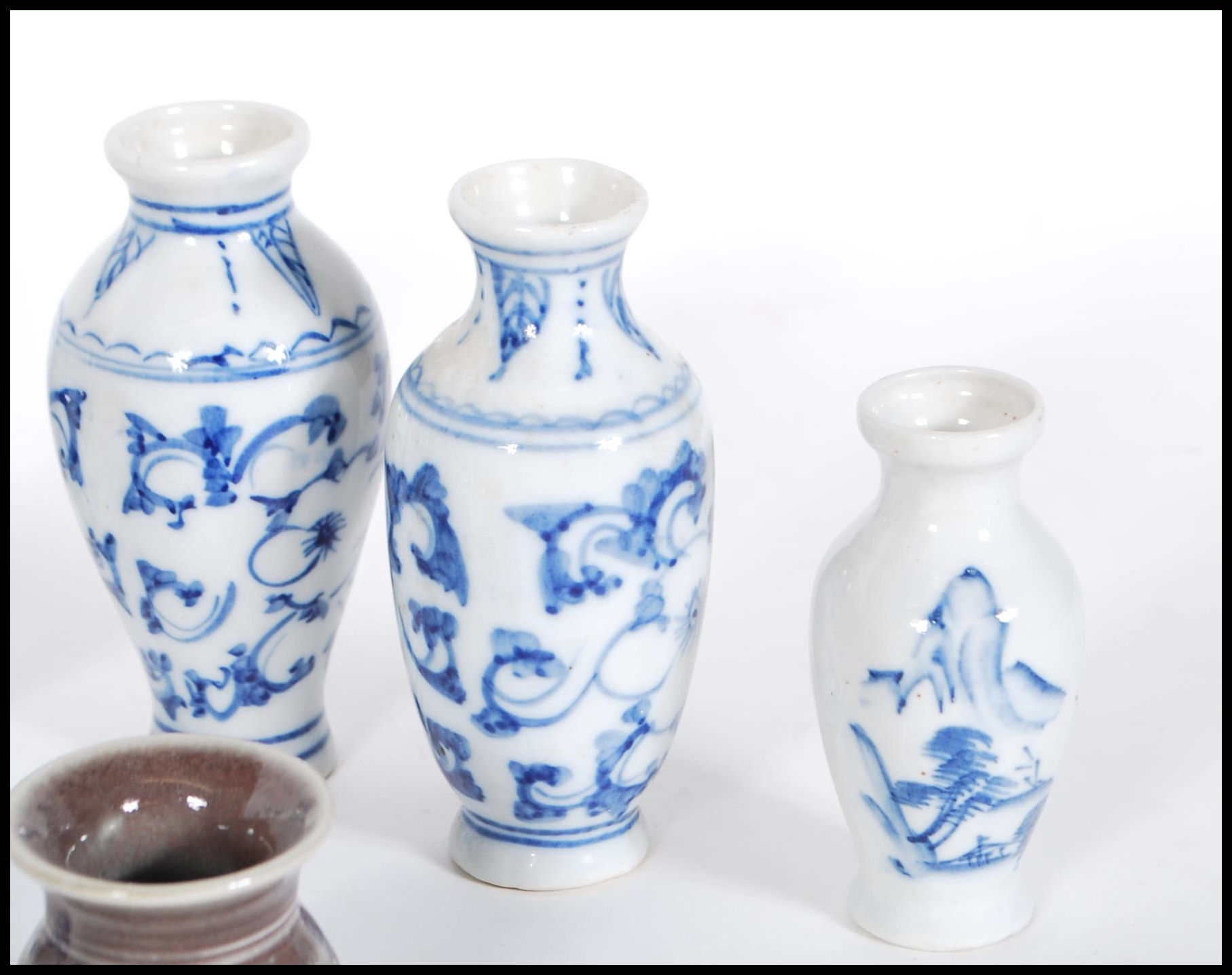 A group of 20th Century blue and white miniature o - Image 9 of 17