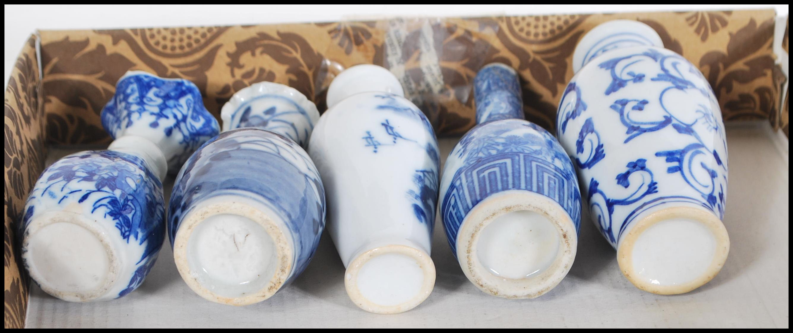 A group of 20th Century blue and white miniature o - Image 15 of 17