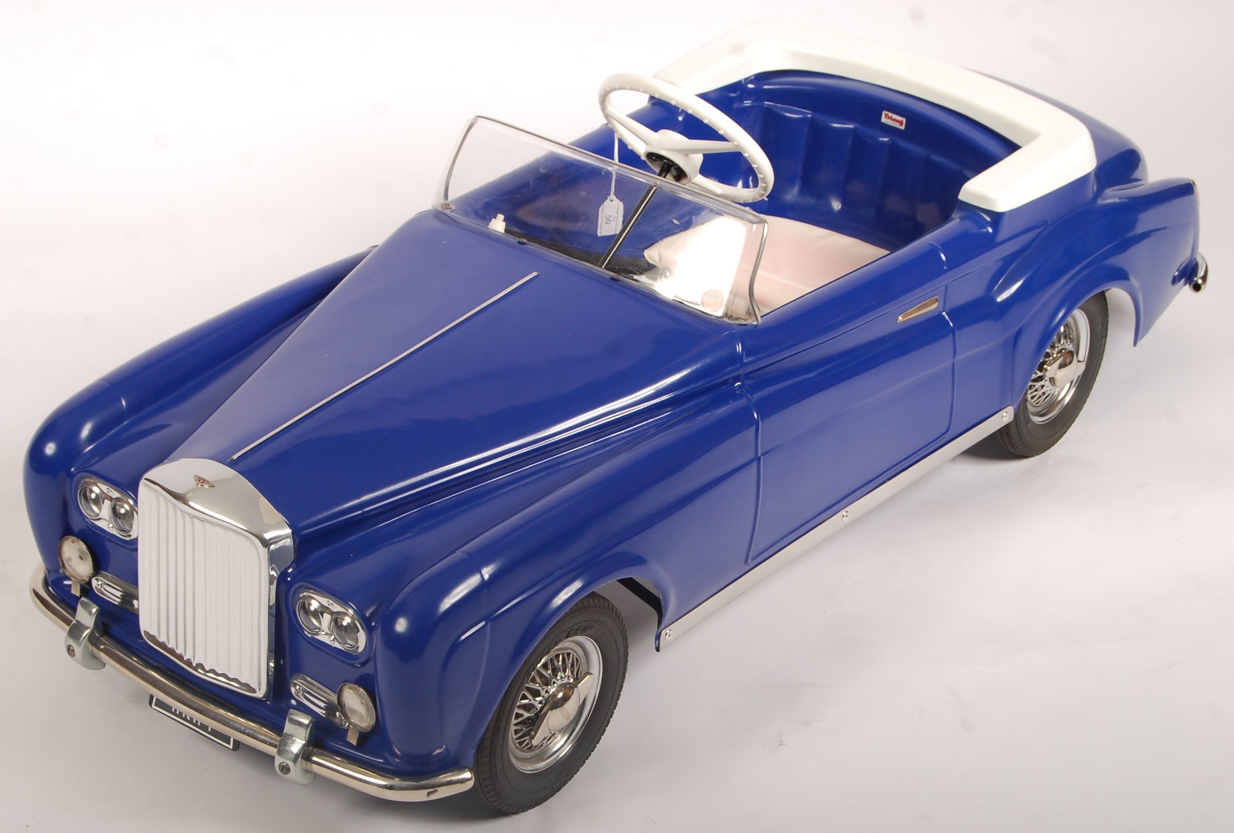 INCREDIBLY RARE TRI-ANG PROTOTYPE BENTLEY CHILD'S PEDAL CAR - Image 2 of 7