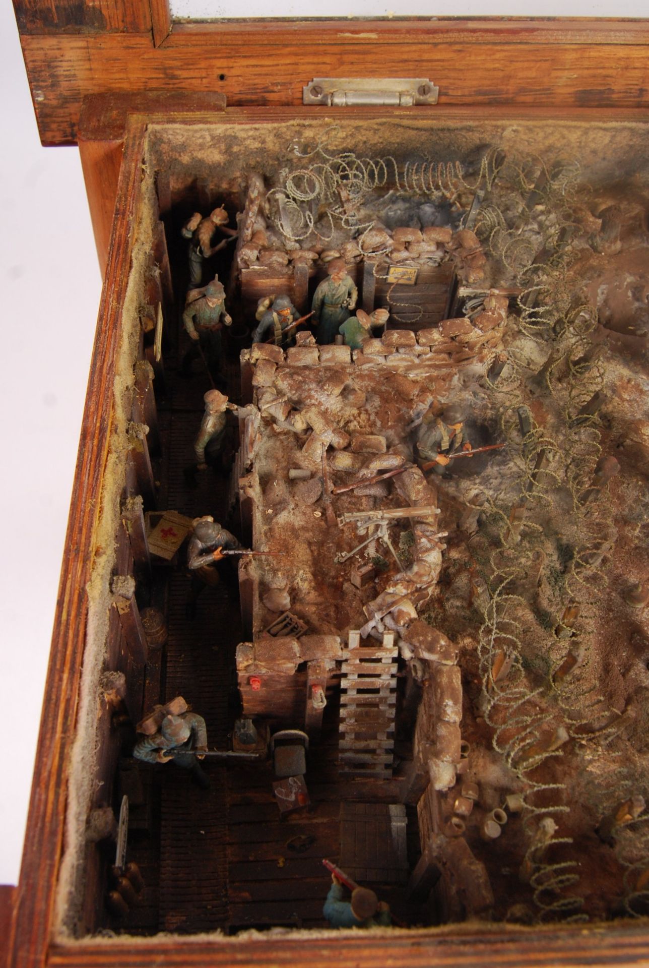 MUSEUM QUALITY WWI FIRST WORLD WAR TRENCH BATTLE DIORAMA - Bild 5 aus 6