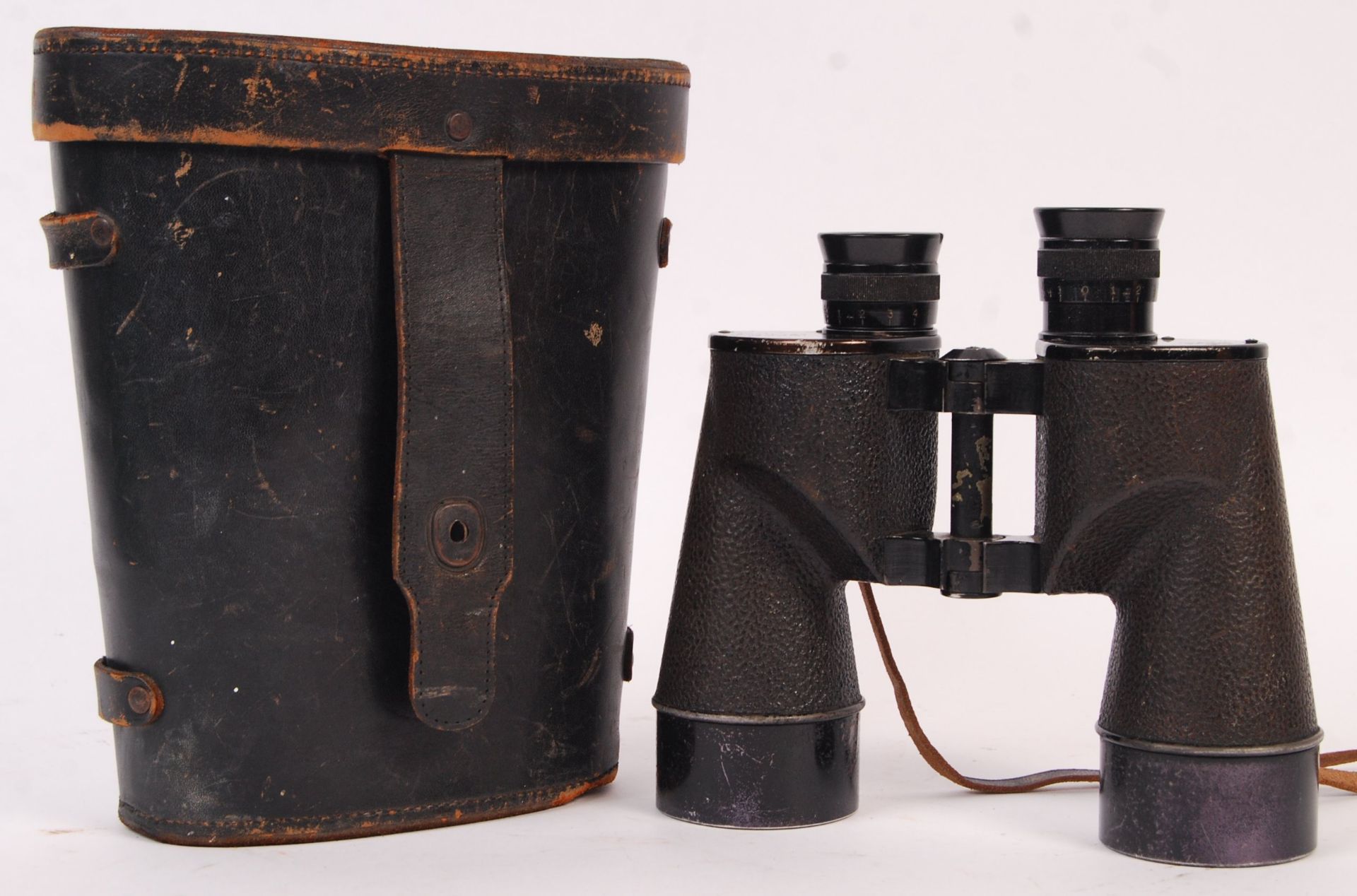 PAIR OF WWII RAAF 7X50 BINOCULARS IN LEATHER CASE