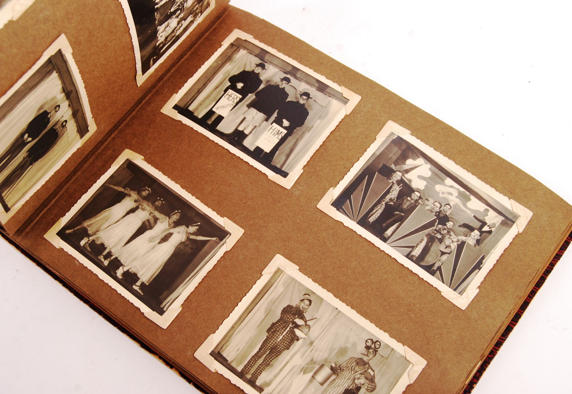 INCREDIBLE WWII PRISONER OF WAR PHOTOGRAPH ALBUM & MEDALS - Bild 12 aus 13
