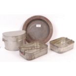COLLECTION OF ASSORTED WWI MESS TINS AND PLATE