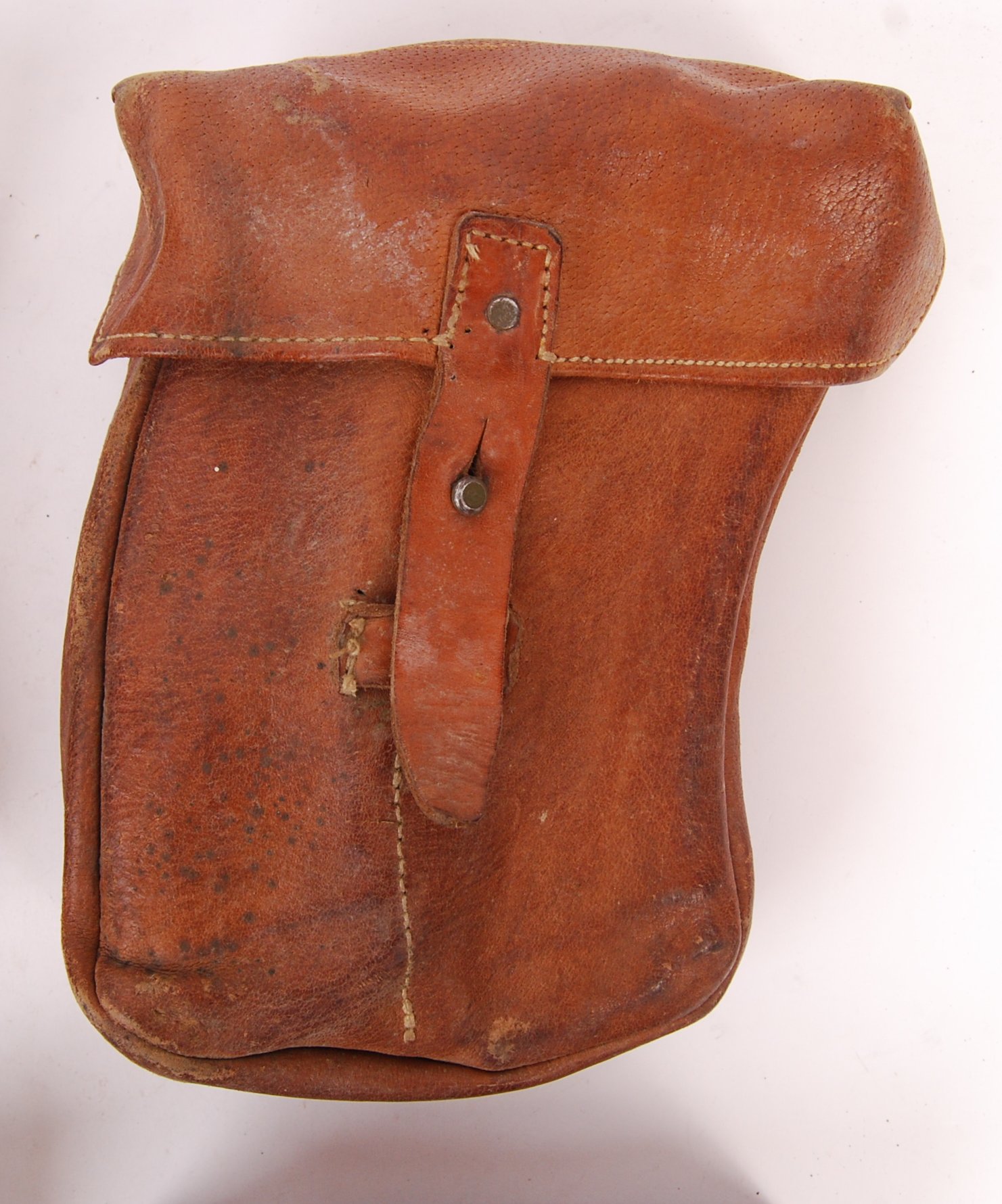 COLLECTION OF WWI & WWII LEATHER MACHINE GUN AMMO POUCHES - Image 3 of 6