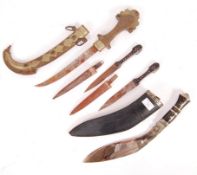 ASSORTED 20TH CENTURY KNIVES AND DAGGERS