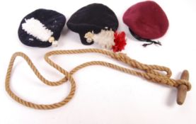 ASSORTED 20TH CENTURY AIRBORNE BERETS AND RELATED ITEMS