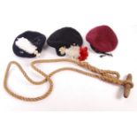 ASSORTED 20TH CENTURY AIRBORNE BERETS AND RELATED ITEMS