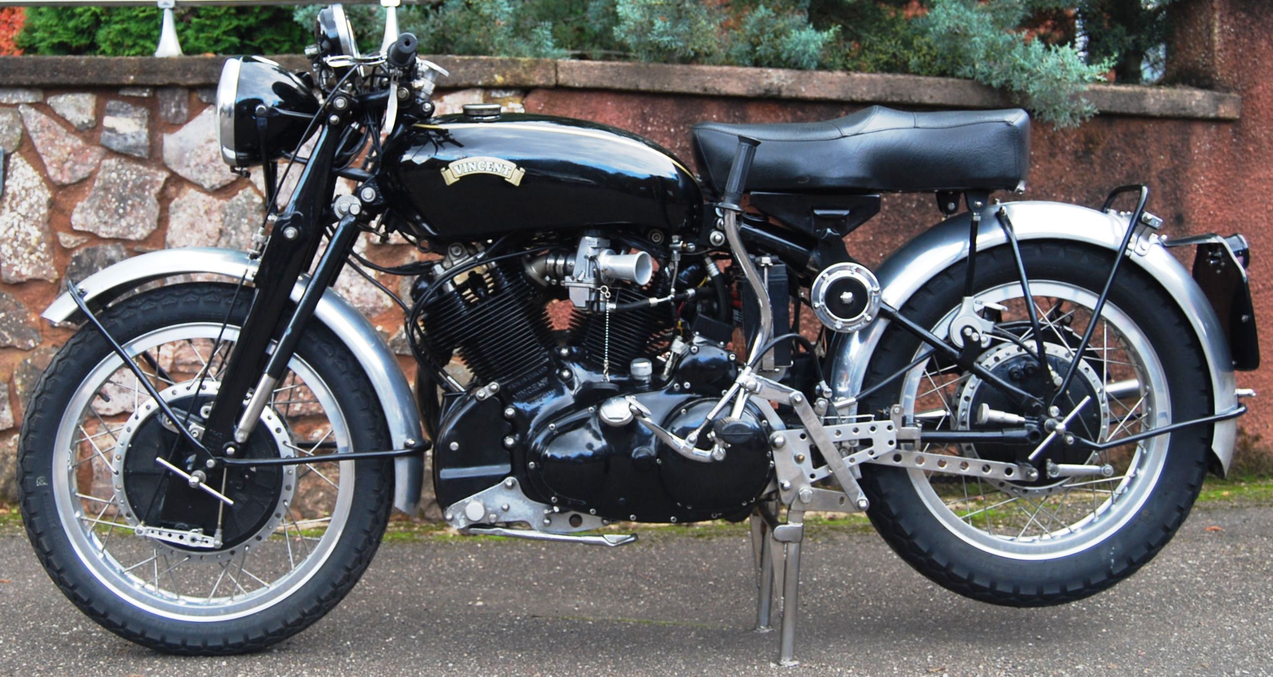 STUNNING 1954 VINCENT BLACK SHADOW 998cc MOTORCYCLE / MOTORBIKE