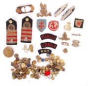 ASSORTED COLLECTION OF MILITARY CAP BADGES, PATCHES & RELATED