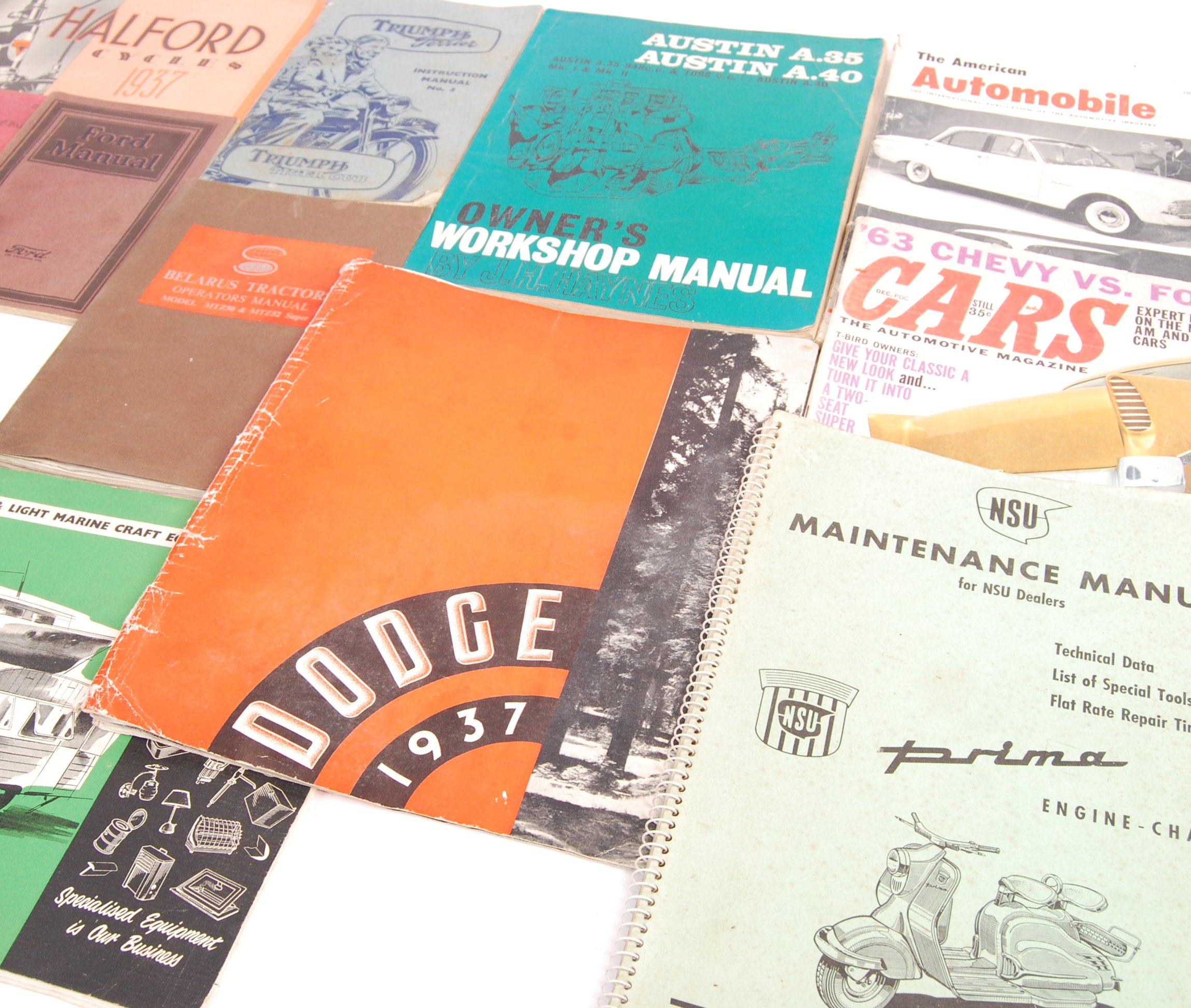 ASSORTED AUTOMOBILIA CAR & MOTORCYCLE CATALOGUES AND MANUALS - Image 3 of 6