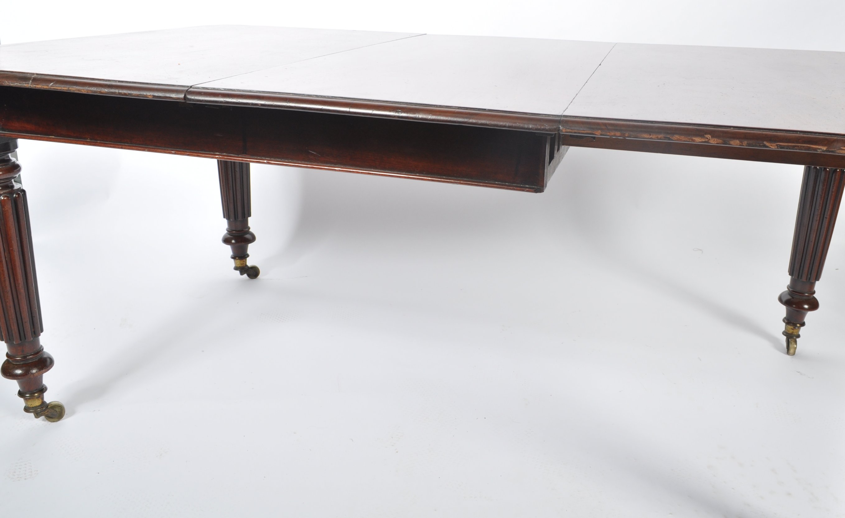 19TH CENTURY EARLY VICTORIAN SOLID MAHOGANY DINING - Image 3 of 6