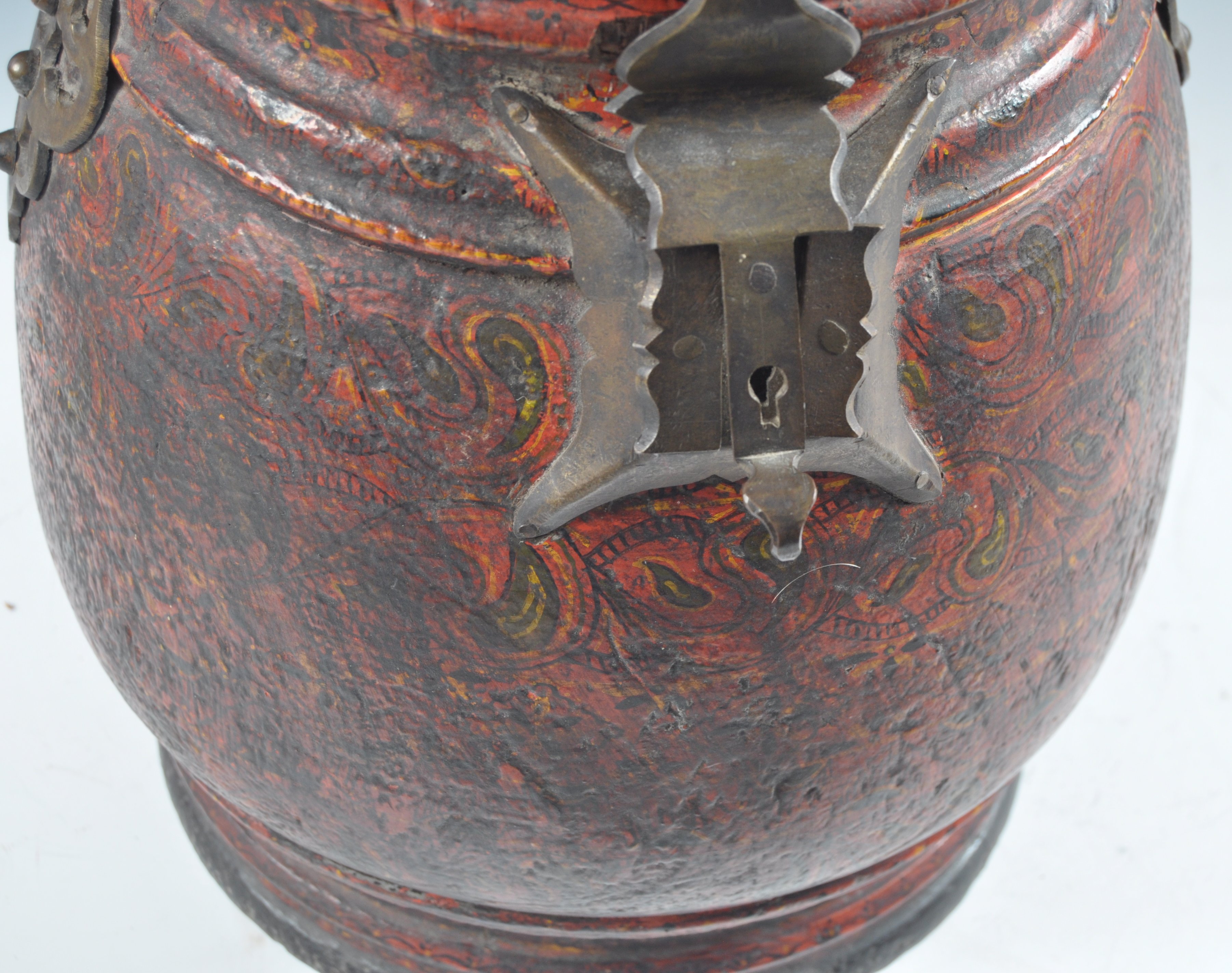 19TH CENTURY PERSIAN WOODEN LIDDED PRESERVE JAR / - Image 3 of 5