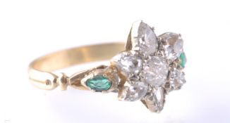 AN ANTIQUE 18CT GOLD DIAMOND CLUSTER RING