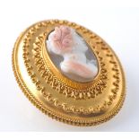 VICTORIAN 19TH CENTURY GOLD AND HARDSTONE CAMEO BR