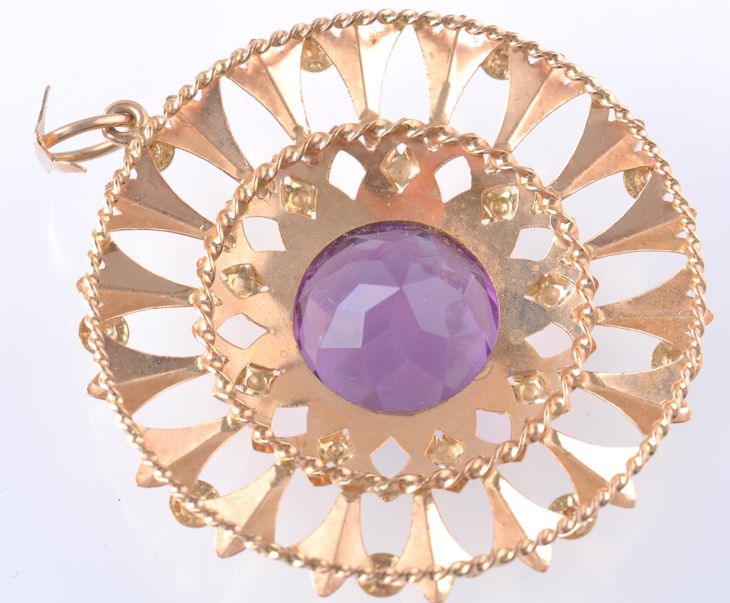 AN 18CT GOLD AND PURPLE GEM PENDANT BROOCH - Image 2 of 2