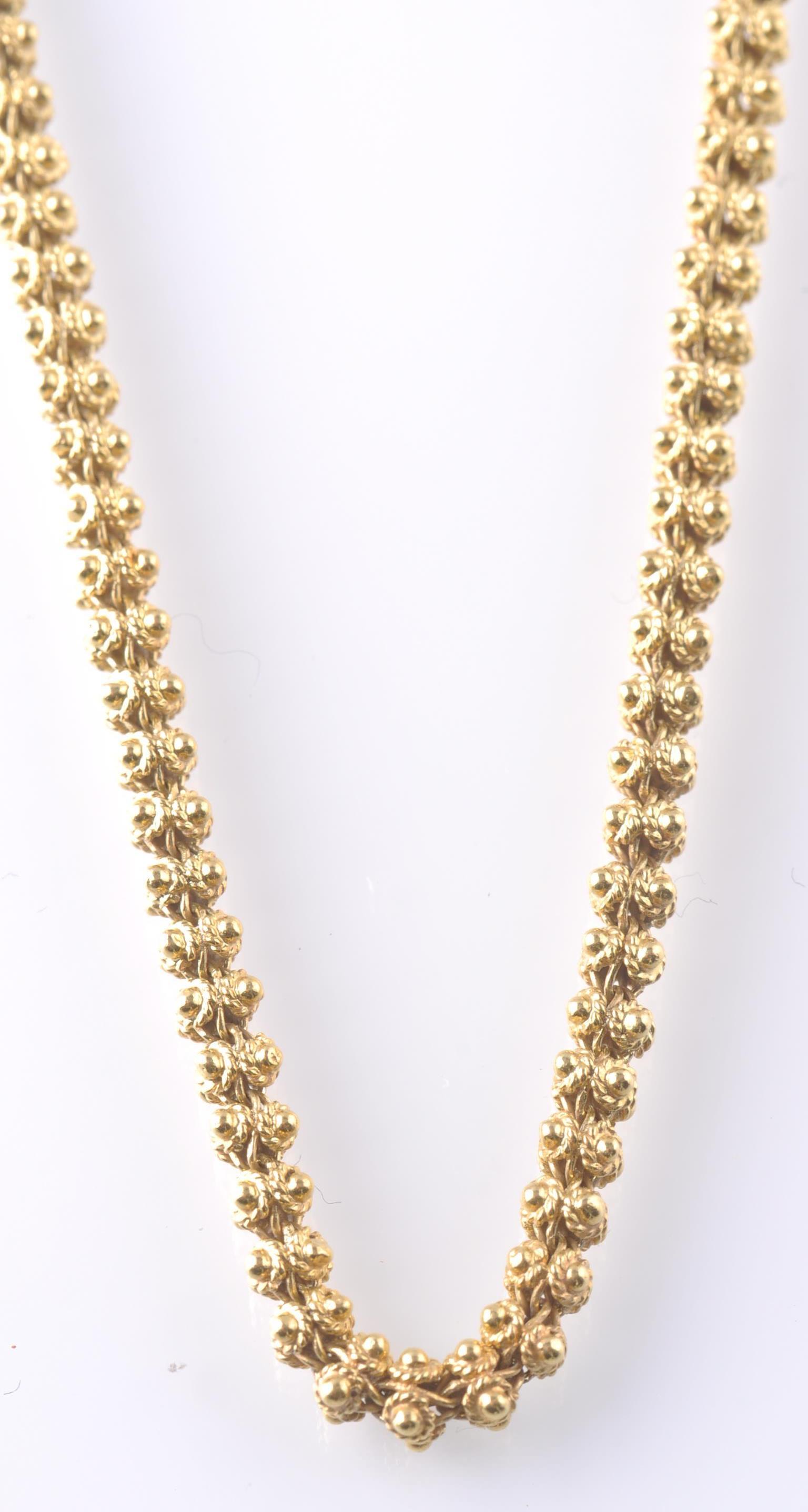 A HALLMARKED 9CT GOLD FANCY LINK NECKLACE