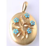 AN 18CT GOLD VICTORIAN TURQUOISE & DIAMOND LOCKET