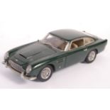 AUTOART ASTON MARTIN DB5 IN BRITISH RACING GREEN