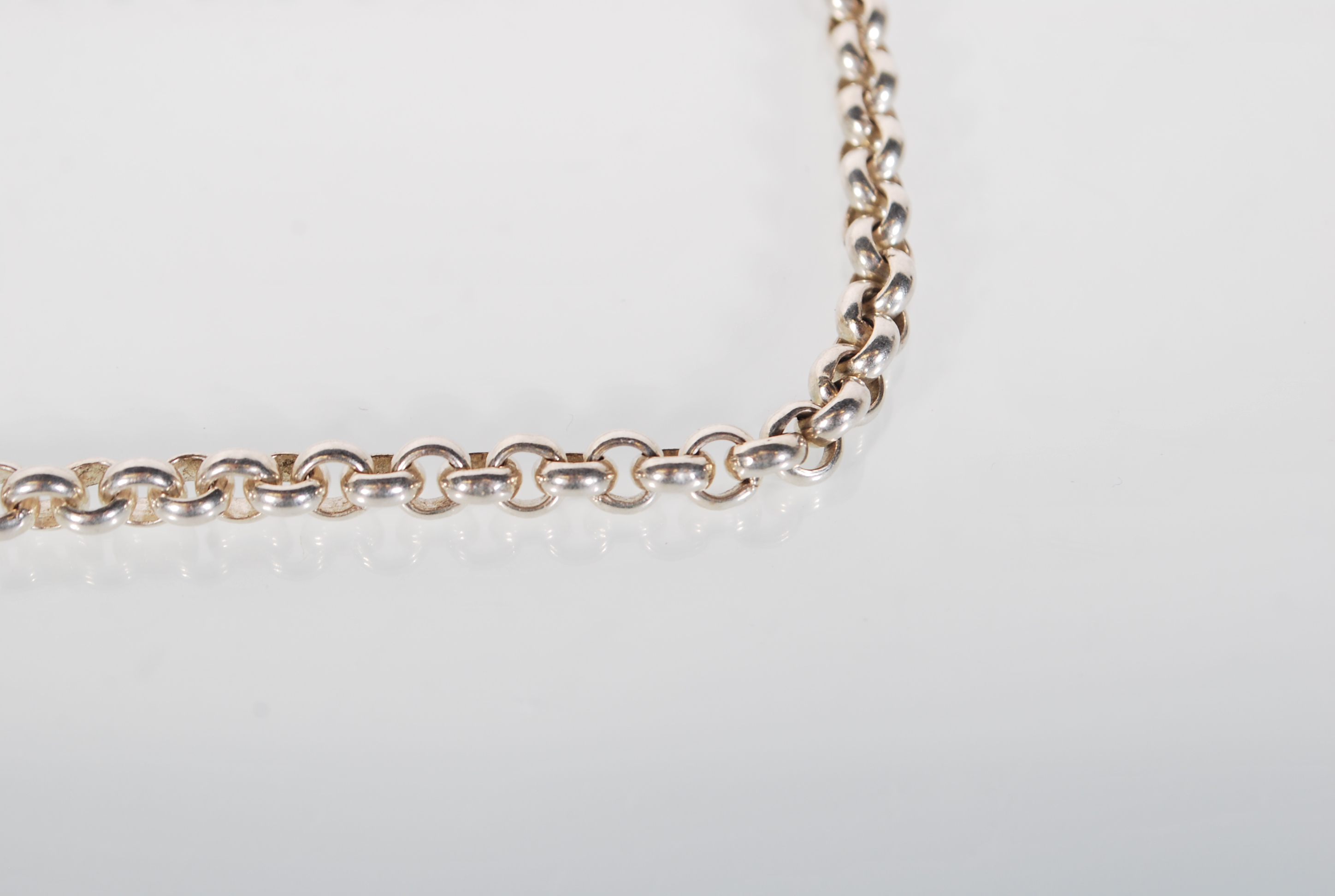 An English hallmarked 925 silver belcher link neck - Image 4 of 7