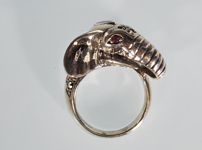 A silver and marcasite ring in the form of an elep - Image 7 of 7