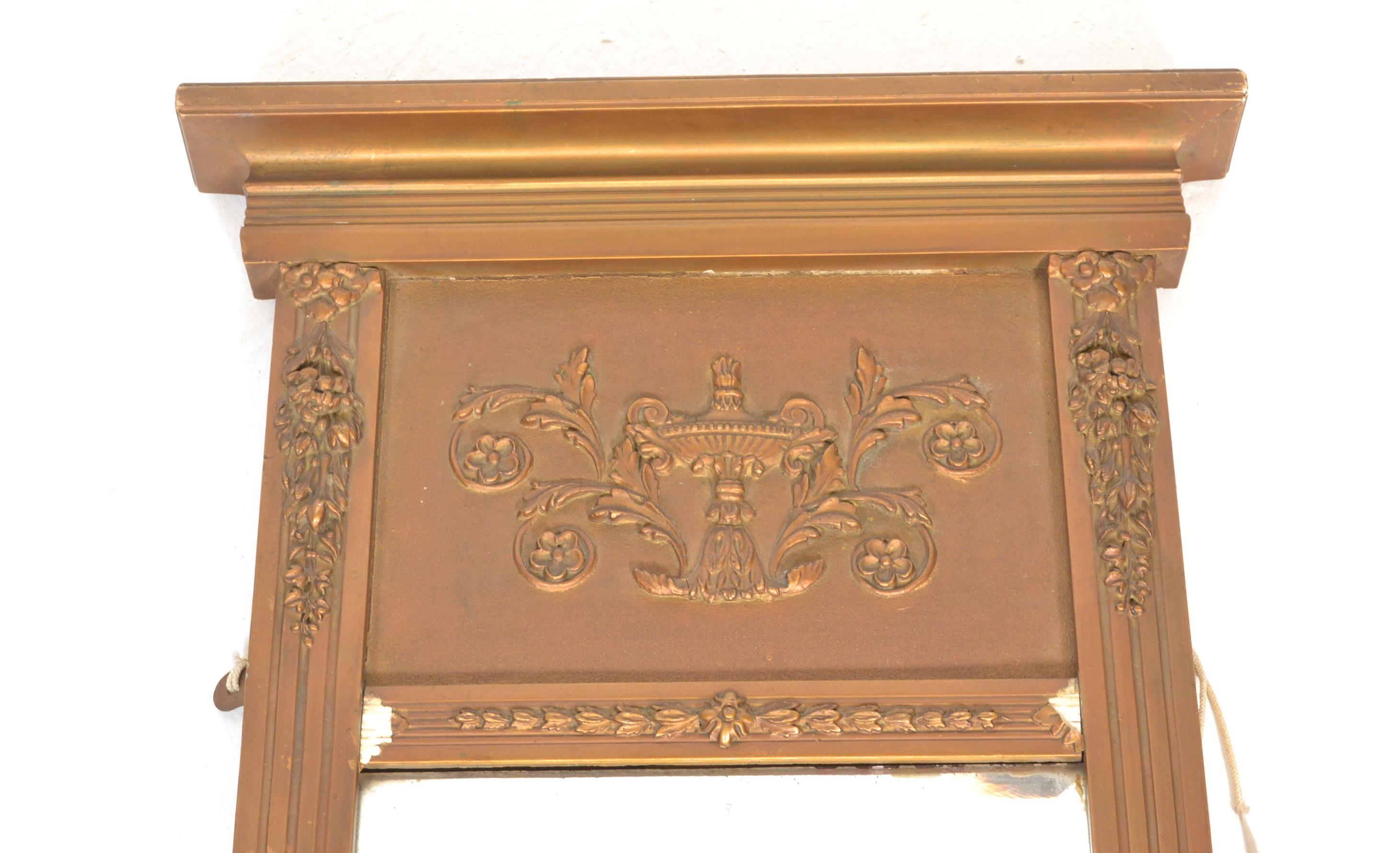 An antique style pier mirror having gilt moulded d - Image 2 of 5