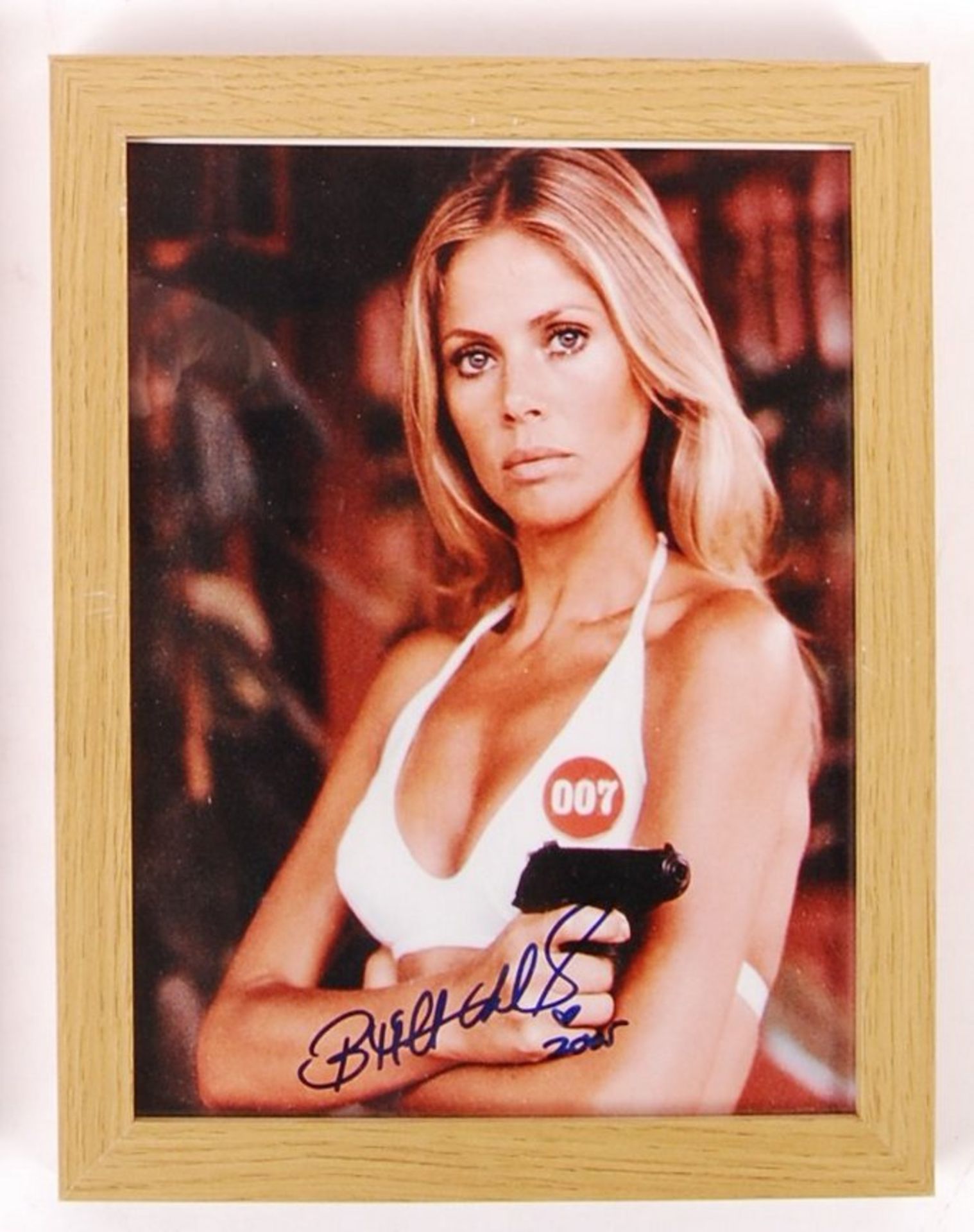 JAMES BOND - COLLECTION OF BOND GIRL AUTOGRAPHS - Bild 2 aus 5