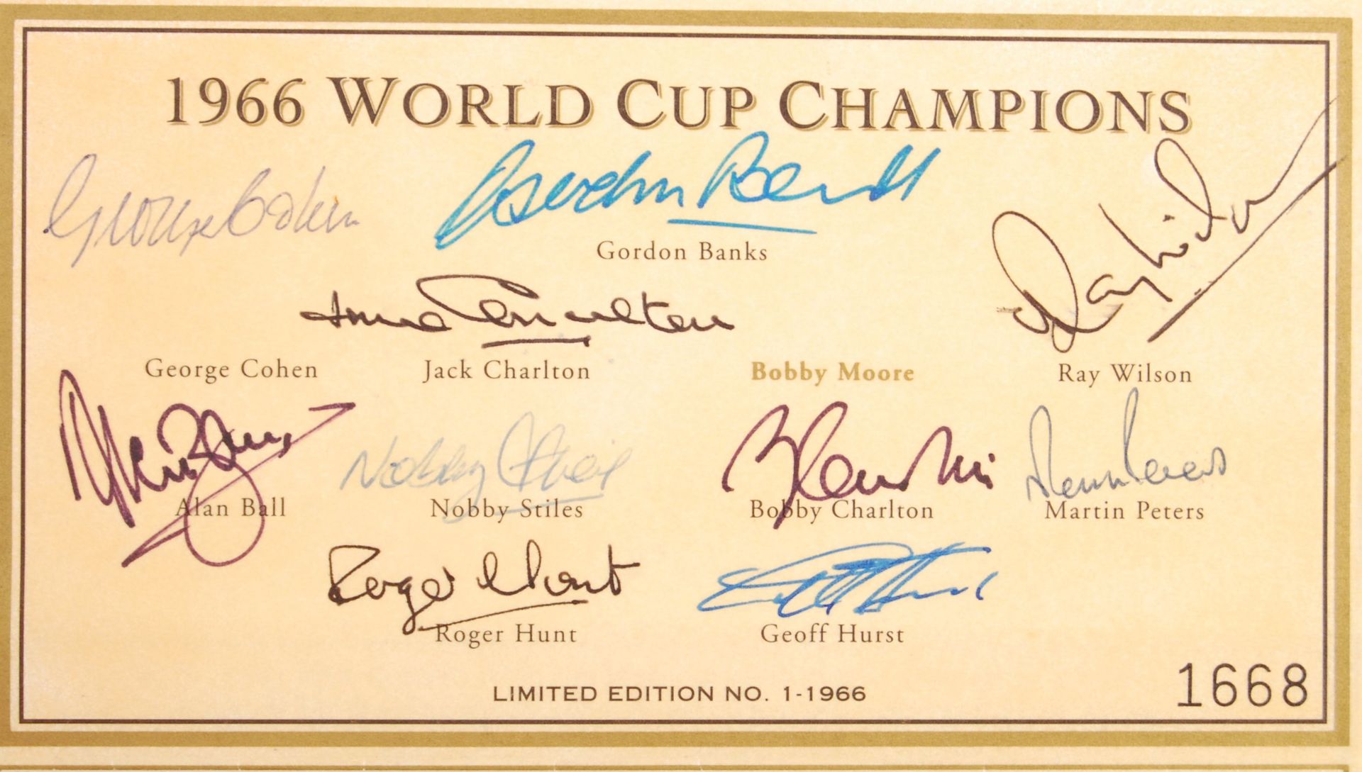 WORLD CUP 1966 - ENGLAND FOOTBALL AUTOGRAPHS - SET OF TEN - Bild 2 aus 2