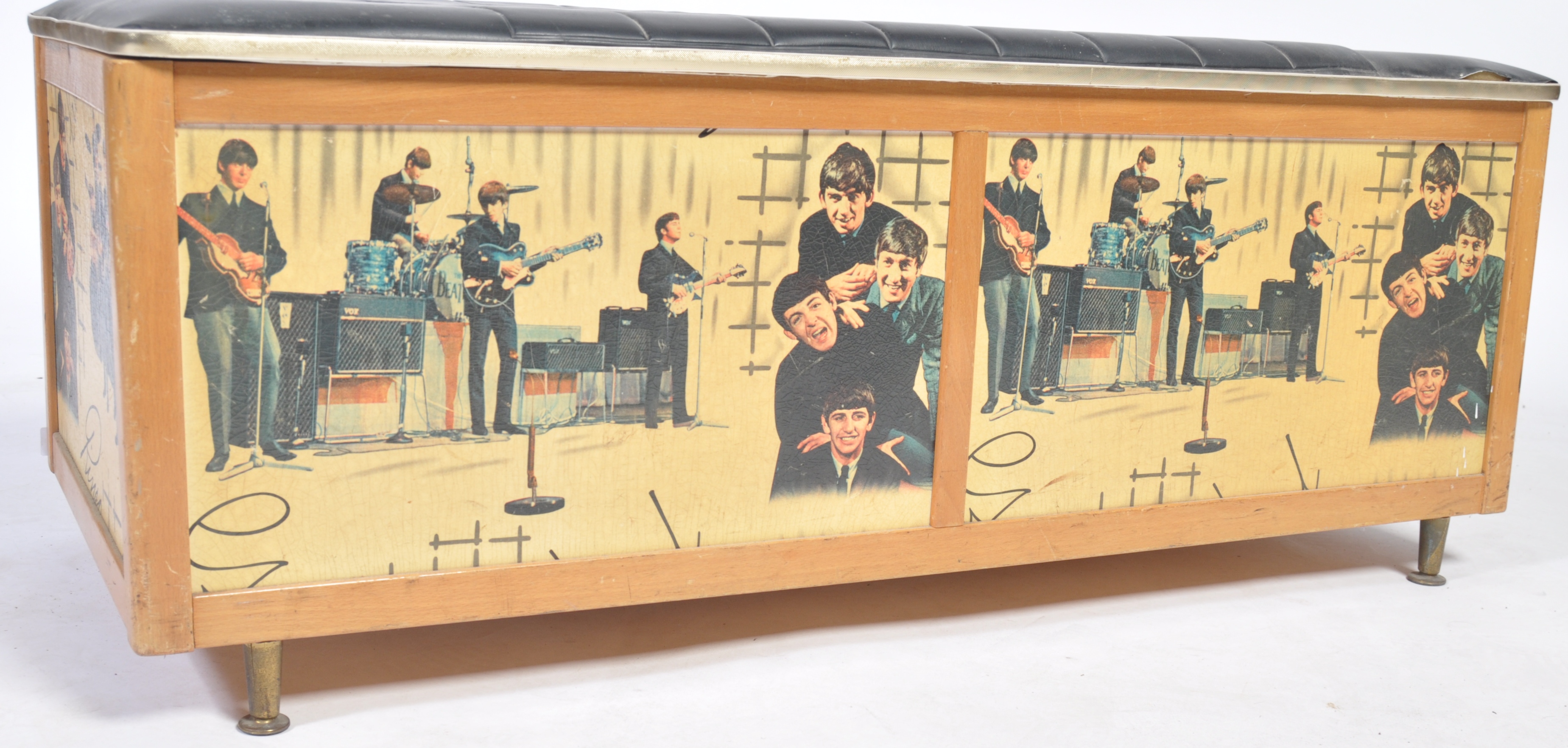 RARE 1960'S BEATLES VINYL OTTOMAN BY AVALLON OF YATTON - Image 5 of 7