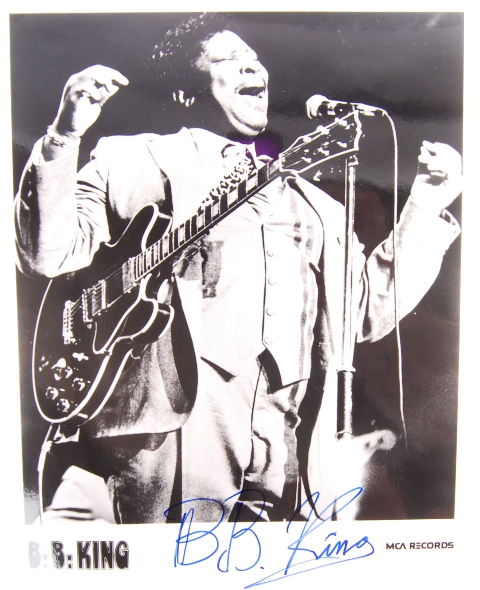 BB KING - RARE AUTOGRAPHED 8X10" PUBLICITY PHOTOGRAPH