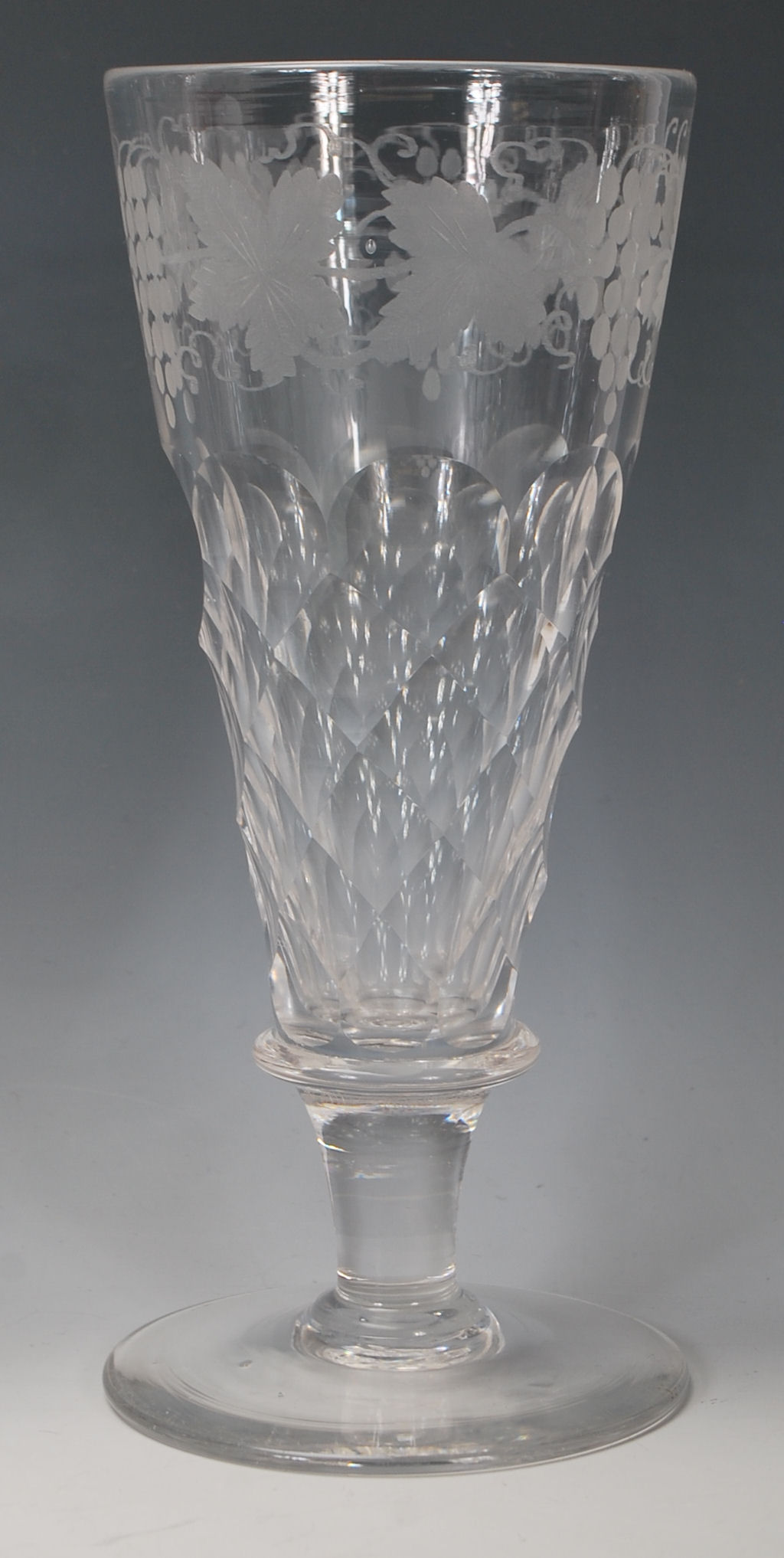 A good set of 6 acid etched 19th century sherry / port glasses. Each with circular foot having - Image 6 of 6