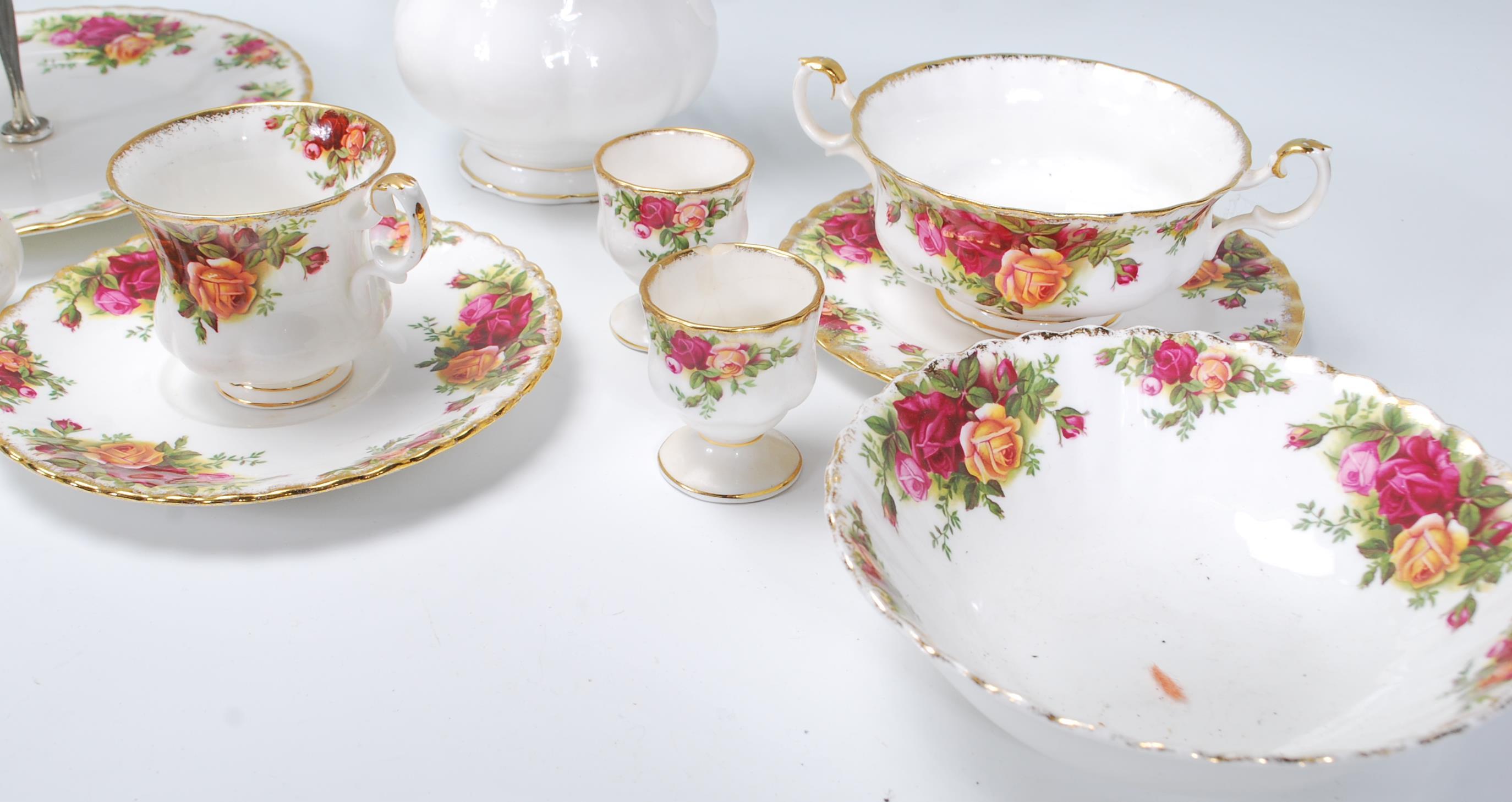 A selection of Royal Albert Old Country Roses pattern ceramics to include tea cups and saucers, twin - Image 7 of 7