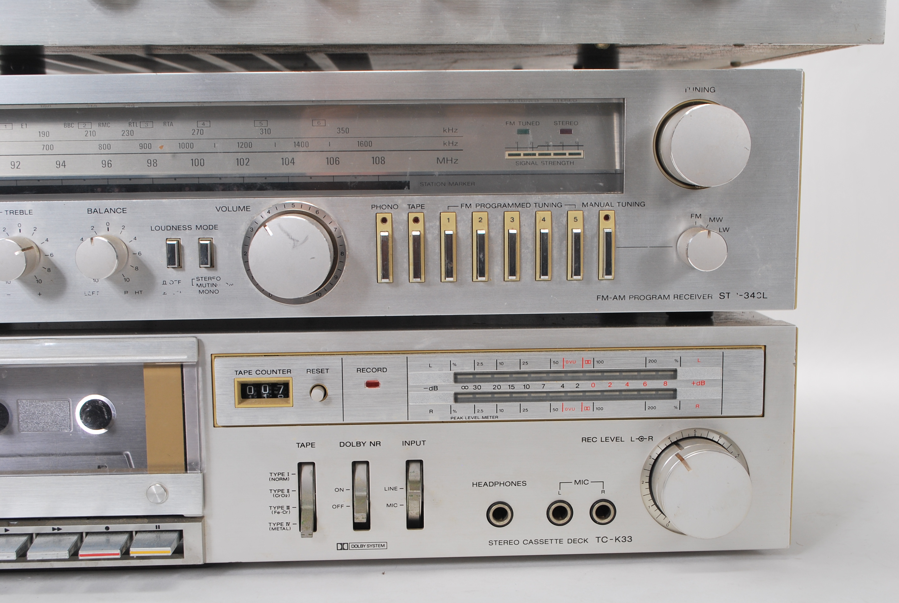 Hi-Fi- A group of four mixed Hi-Fi stacking system to include a Akai stereo receiver AA-1135, - Image 7 of 7
