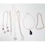 A selection of silver jewellery to include a stamped 925 silver flat link bracelet chain, a
