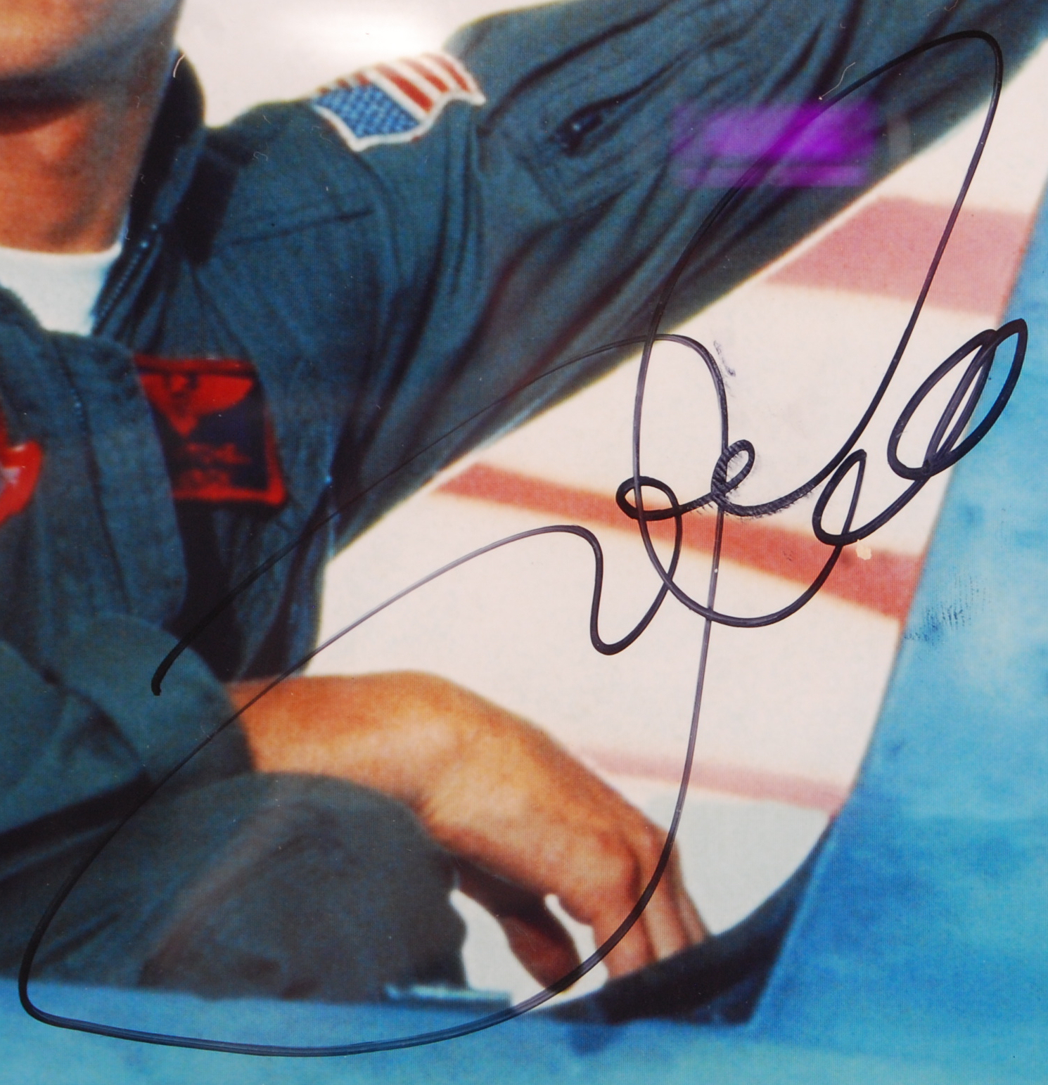 TOM CRUISE - TOP GUN - RARE AUTOGRAPH DISPLAY - Image 2 of 2