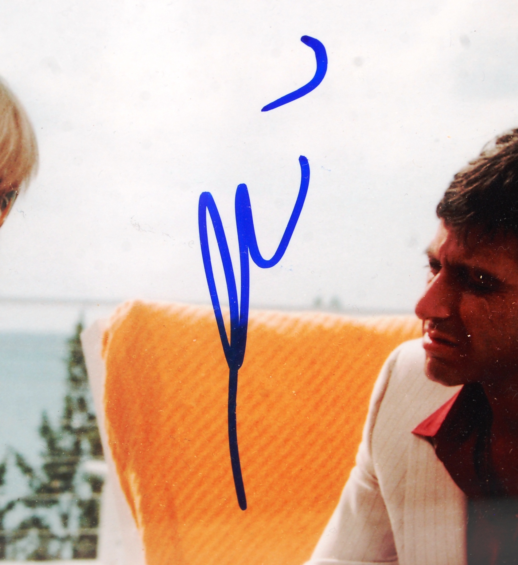 AL PACINO - SCARFACE - AUTOGRAPHED 8X10" COLOUR PH - Image 2 of 2