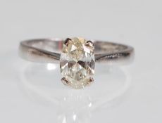 A stamped 18ct white gold diamond solitaire ring s