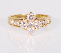 18CT YELLOW GOLD AND DIAMOND CLUSTER RING APPROX 1