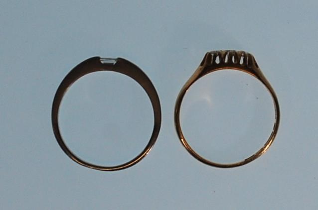 TWO 18CT GOLD AND DIAMOND RINGS TO INCLUDE SOLITAI - Image 4 of 4