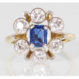 18CT WHITE GOLD SAPPHIRE AND DIAMOND CLUSTER RING