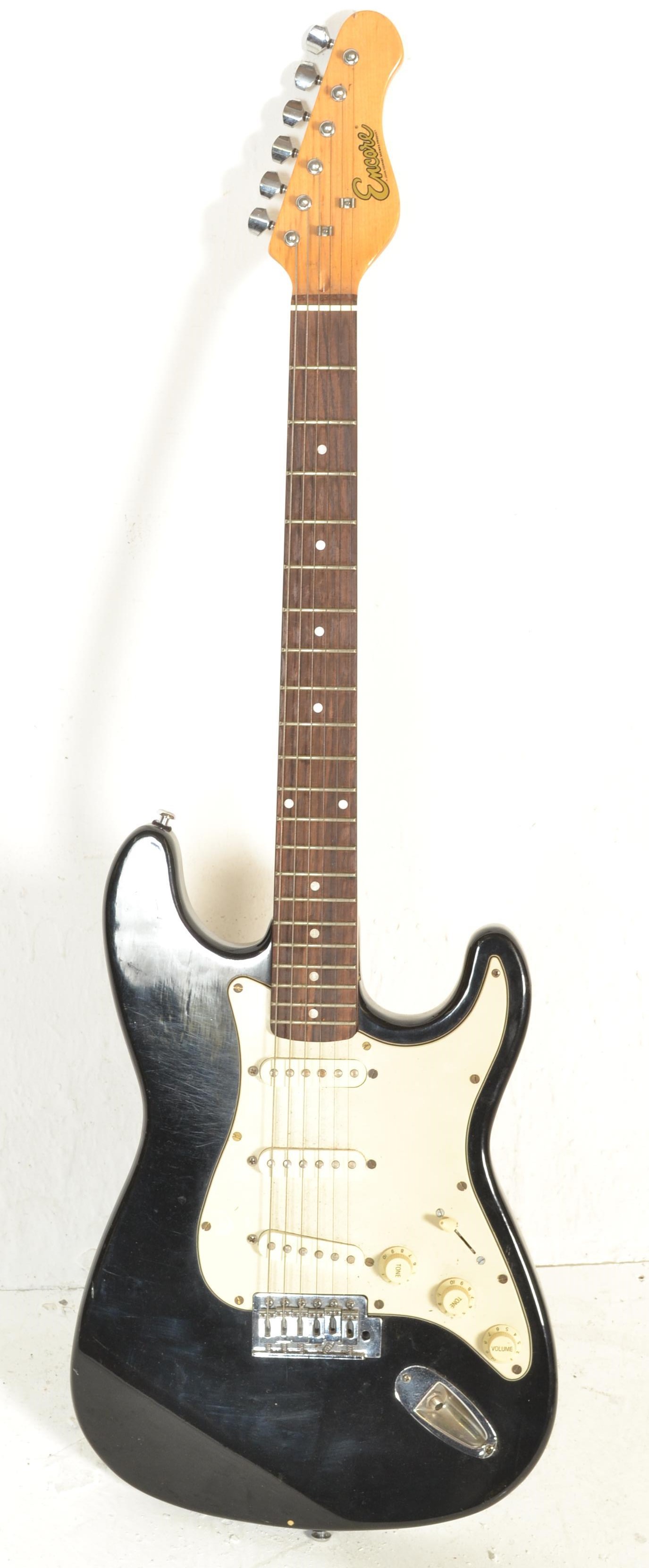 A vintage retro 20th century Encore stratocaster t