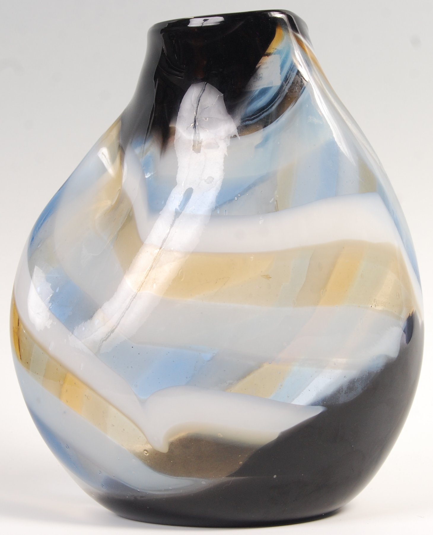 MDINA CORVO RANGE MEDIUM DOUBLE SWIRL MODEL 339 GLASS VASE - Image 2 of 5