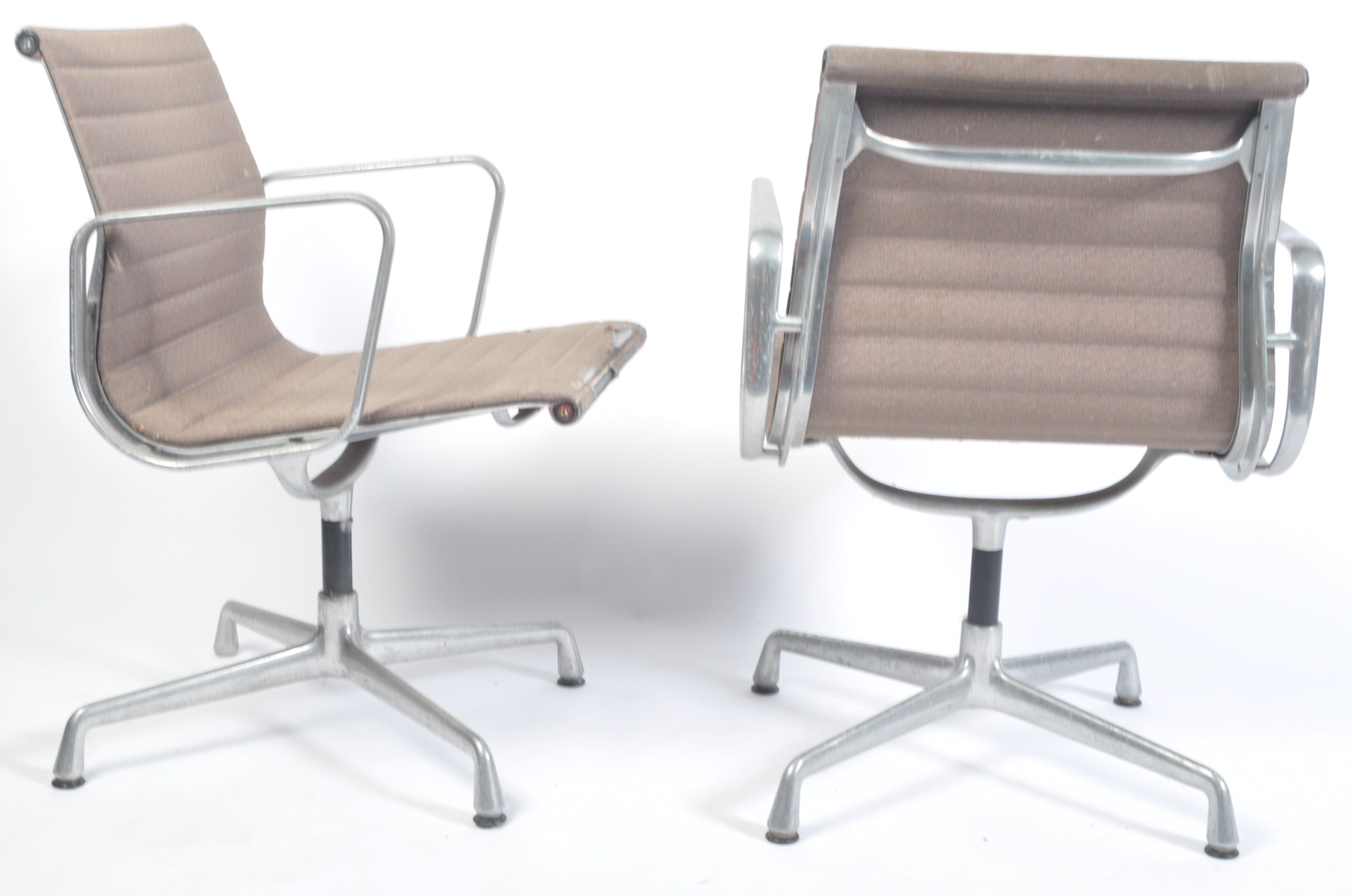 VITRA EA 107 VINTAGE DESK CHAIRS BY CHARLES & RAY - Image 7 of 8