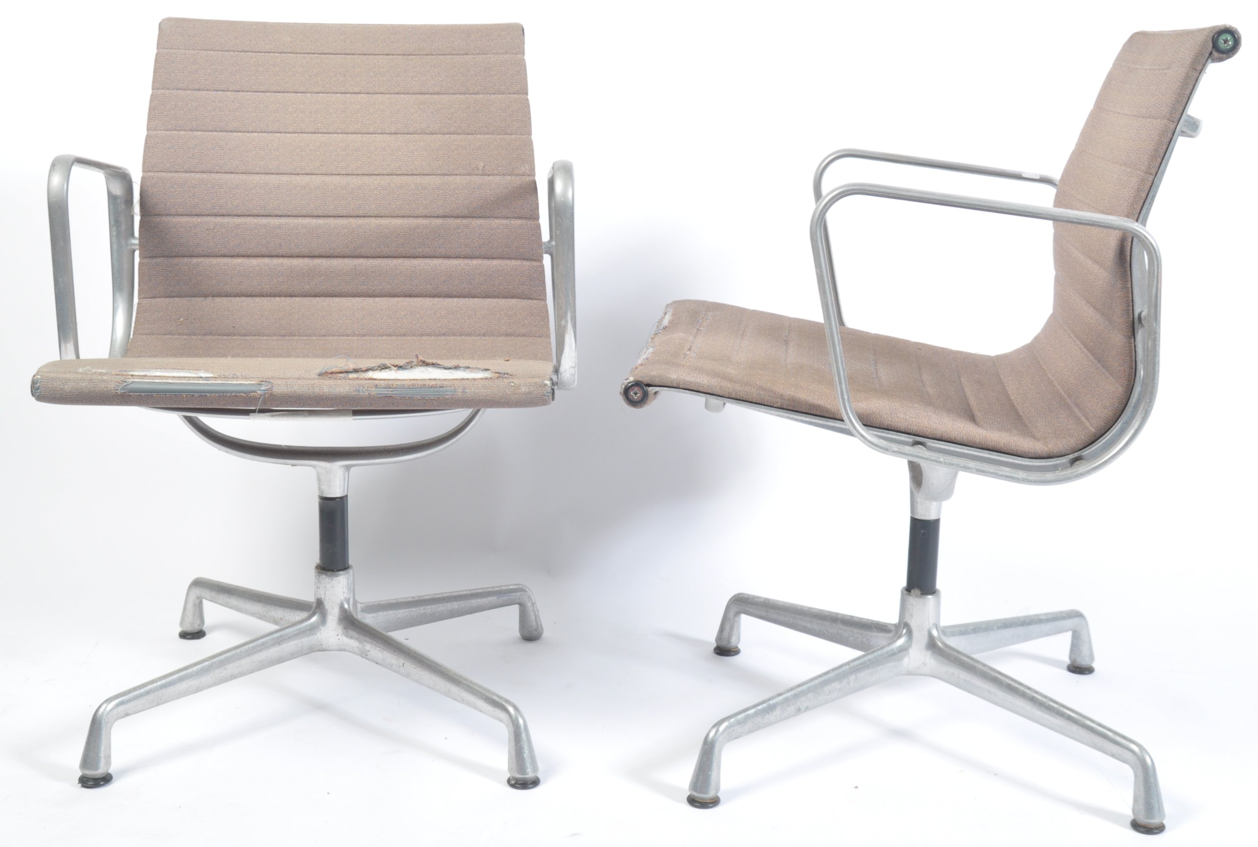 VITRA EA 107 VINTAGE DESK CHAIRS BY CHARLES & RAY - Image 6 of 8