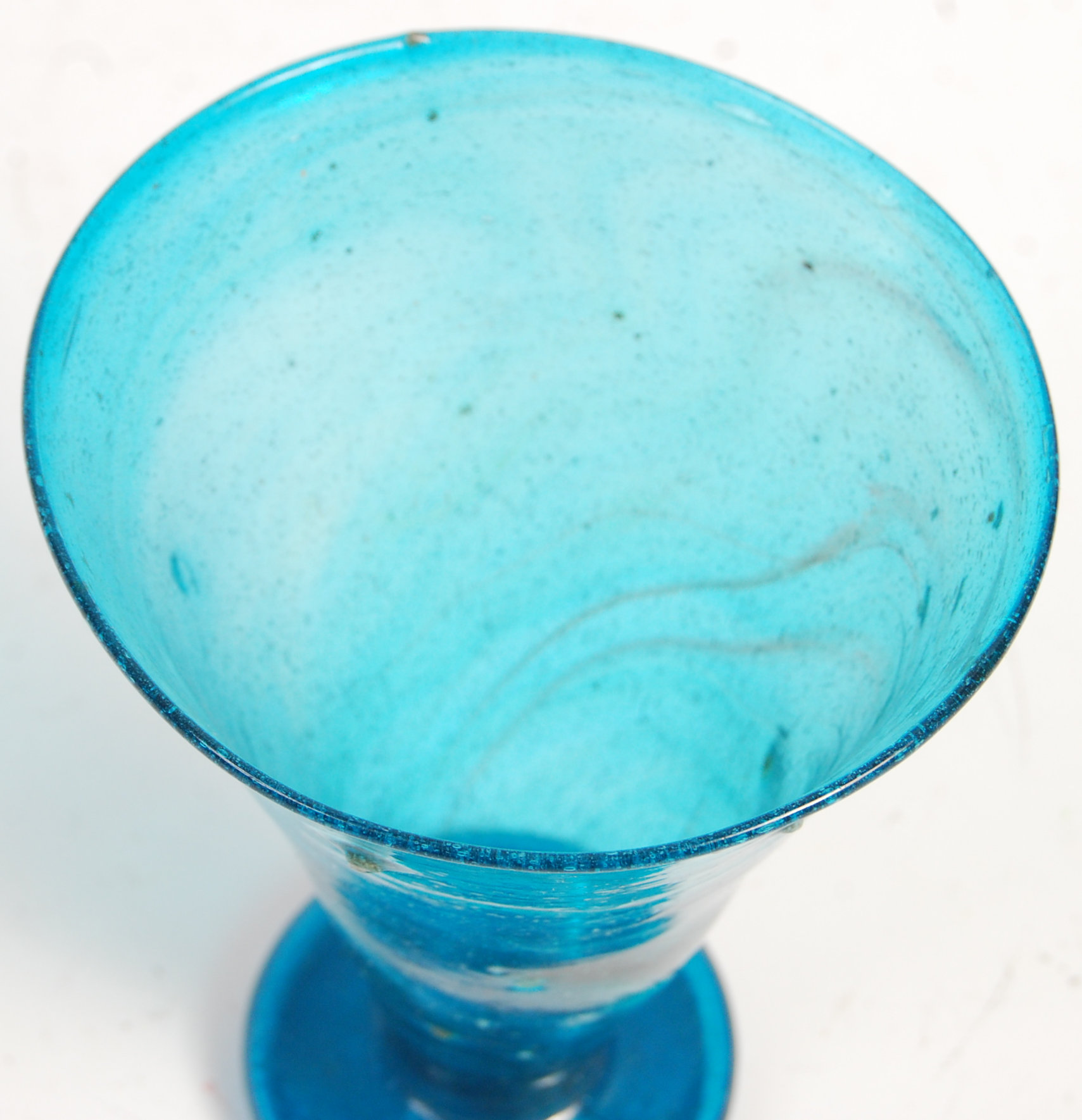 20TH CENTURY RECYCLED MUSKI GLASS EGYPTIAN BEAKER / VASE - Image 2 of 4