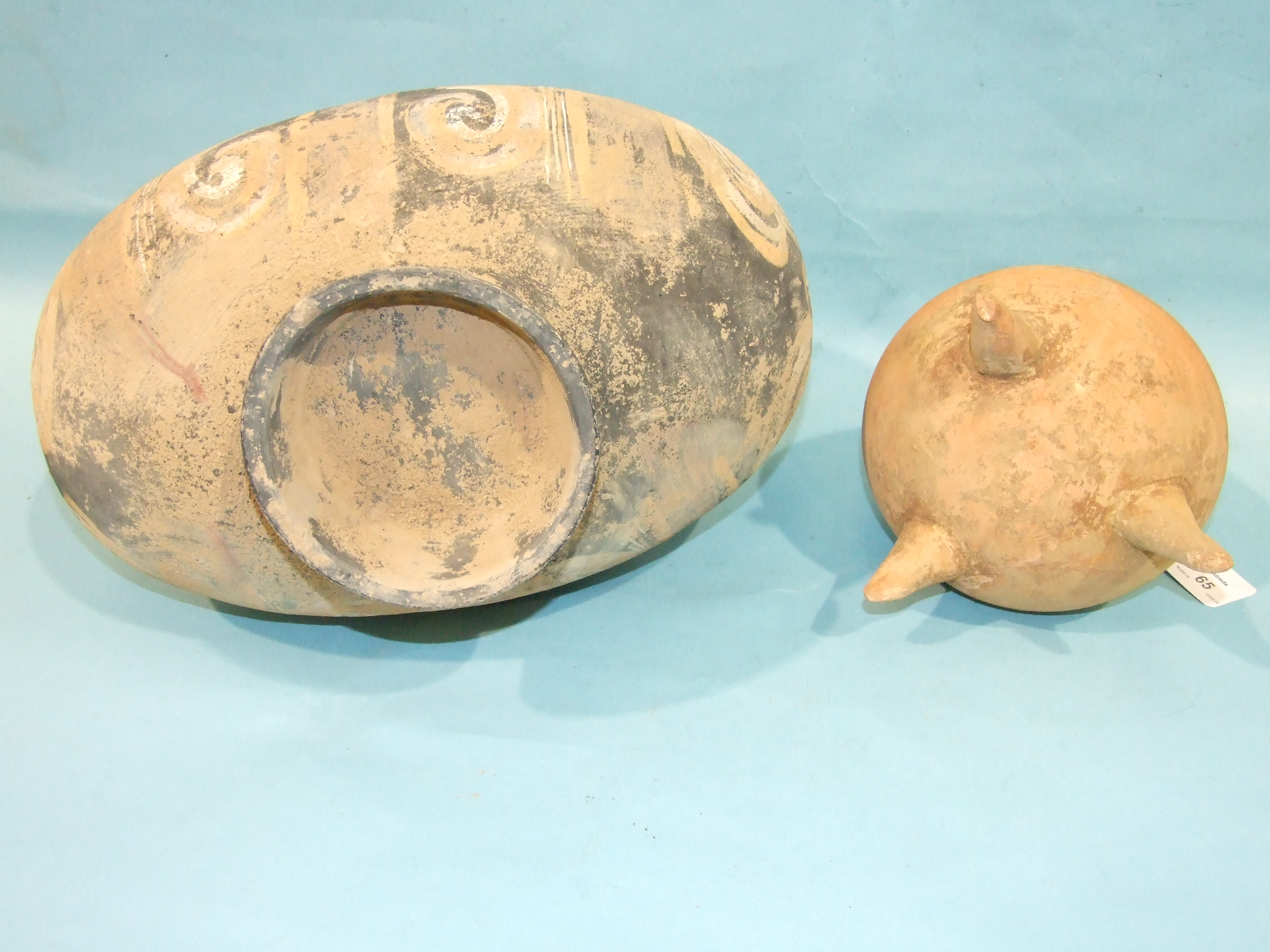 A Neolithic enamelled egg and cocoon jar and a similar smaller tripod vessel, (2). - Image 2 of 2