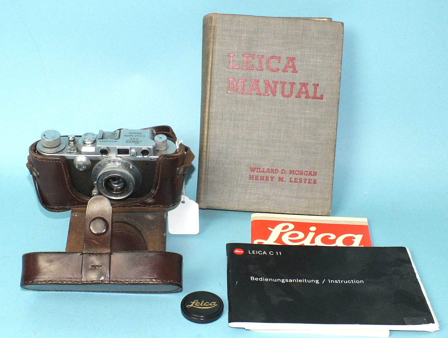 A Leica III Rangefinder camera, 1936/37 no.229984, with Leitz Elmar 1:3.5/50 lens no.037616 with - Image 2 of 6